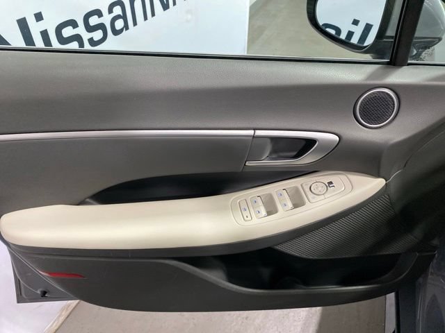 Used 2025 Hyundai Sonata SEL FWD image 8
