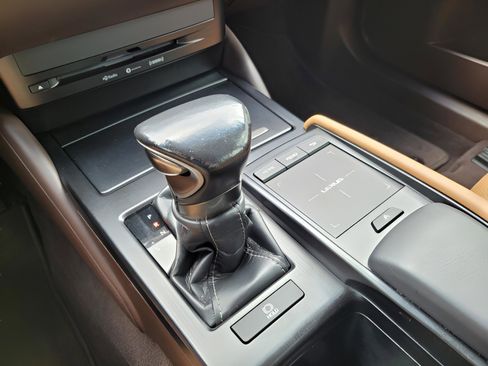 Used 2019 Lexus ES 350 image 45