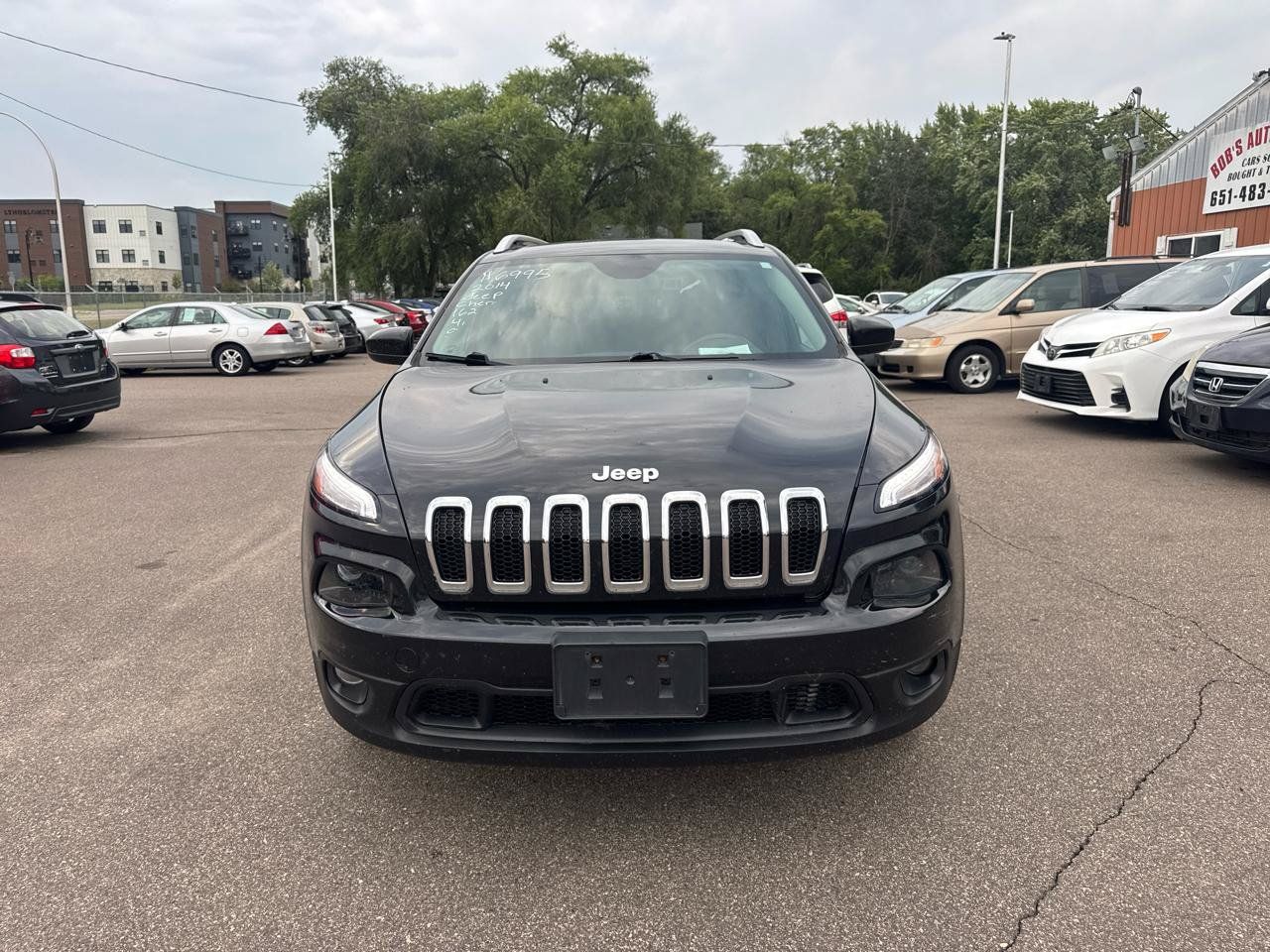 Used 2014 Jeep Cherokee Latitude AWD/4WD image 2