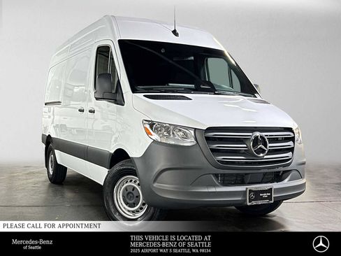 Used 2025 Mercedes-Benz Sprinter 2500 image 1