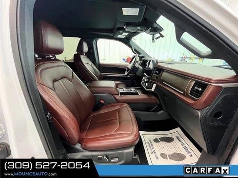 Used 2024 Ford Expedition Limited image 5