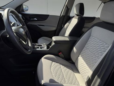 Used 2021 Chevrolet Equinox LS AWD/4WD image 9