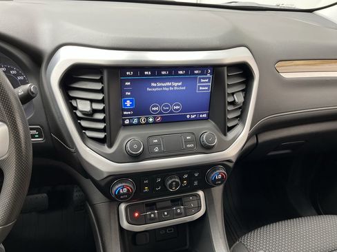 Certified 2023 GMC Acadia SLE w/ Driver Convenience Package image 18