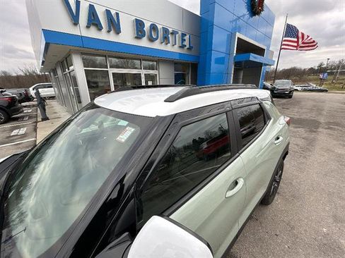 Used 2024 Chevrolet TrailBlazer ACTIV image 35