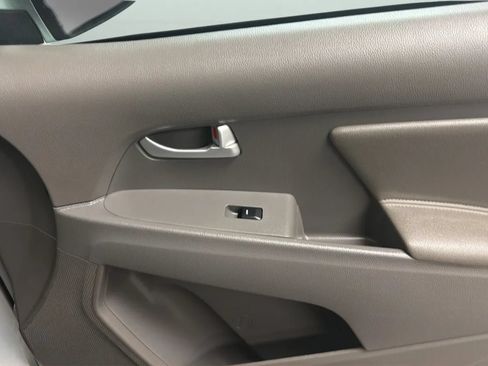 Used 2014 Kia Sportage LX FWD image 18