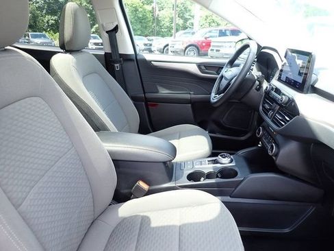 Used 2022 Ford Escape SE w/ SE Sport Appearance Package AWD/4WD image 10