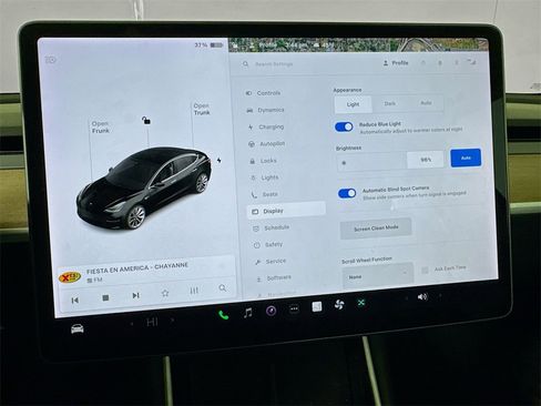 Used 2018 Tesla Model 3 Long Range image 23
