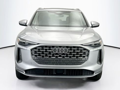 Used 2025 Audi Q5 Premium Plus w/ Premium Plus AWD/4WD image 3