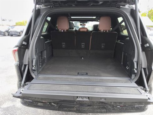 New 2026 Lincoln Navigator L Reserve AWD/4WD image 22