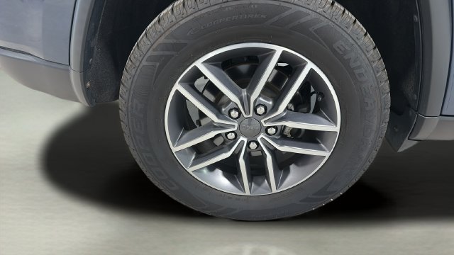 Used 2020 Jeep Grand Cherokee Limited AWD/4WD image 42