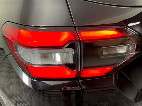 Used 2025 Honda Pilot Touring image 22