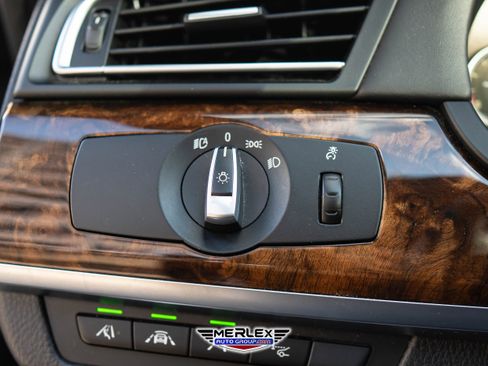 Used 2014 BMW 750Li xDrive image 37