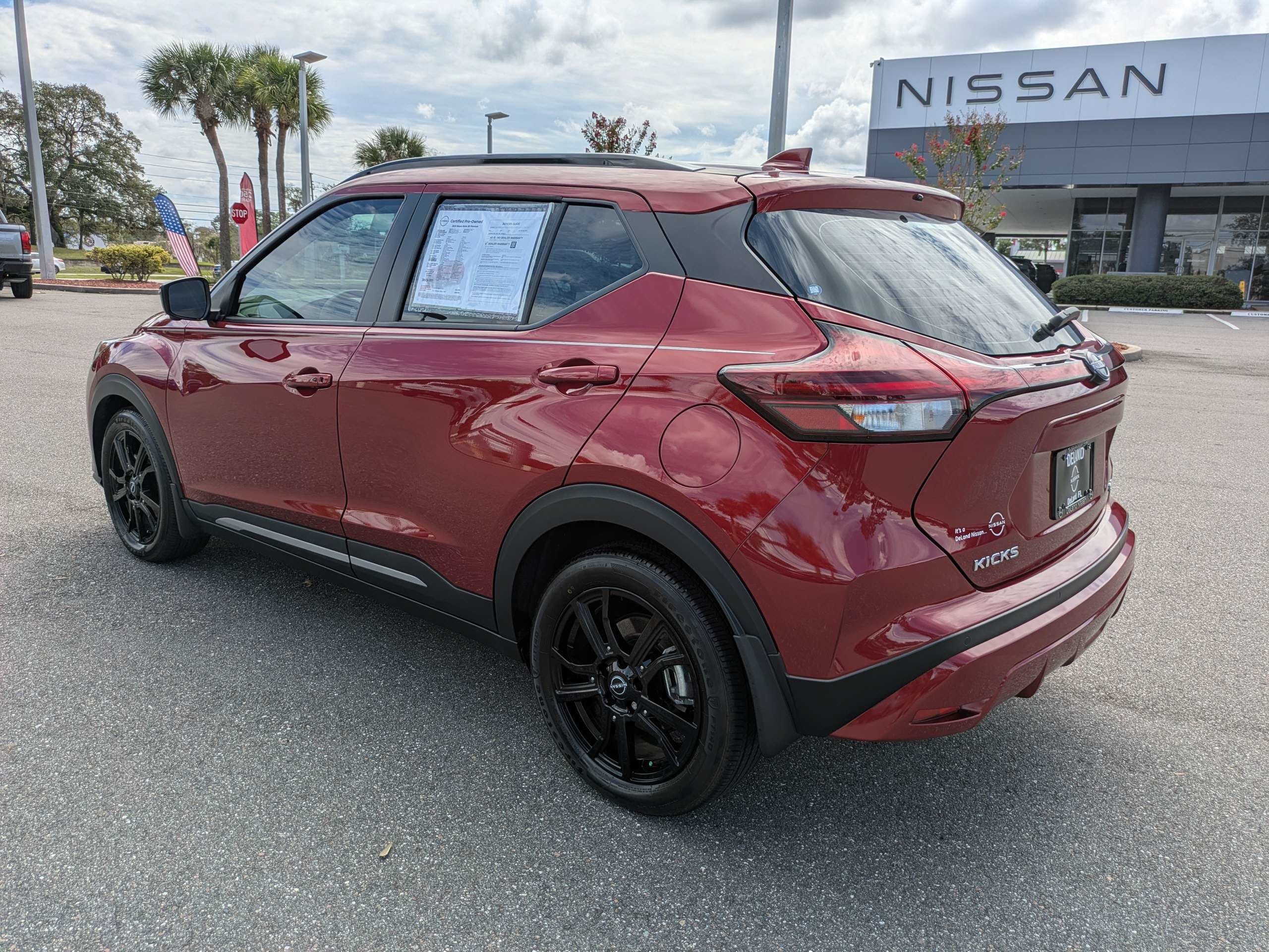 Certified 2024 Nissan Kicks SR w/ SR Premium Package FWD image 6