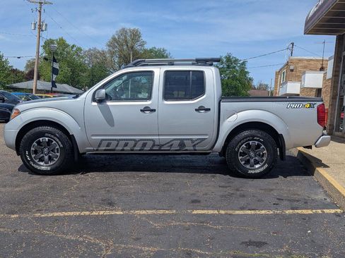 Used 2020 Nissan Frontier PRO-4X w/ Pro-4x Utility Package AWD/4WD image 17