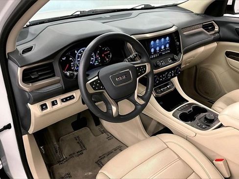 Used 2022 GMC Acadia Denali w/ Trailering Package image 12