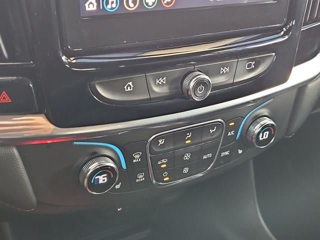 Used 2022 Chevrolet Traverse LT FWD image 17