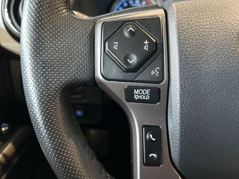 Used 2018 Toyota Tacoma SR5 image 12