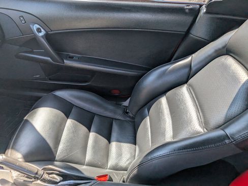 Used 2007 Chevrolet Corvette Convertible w/ Preferred Equipment Group image 22