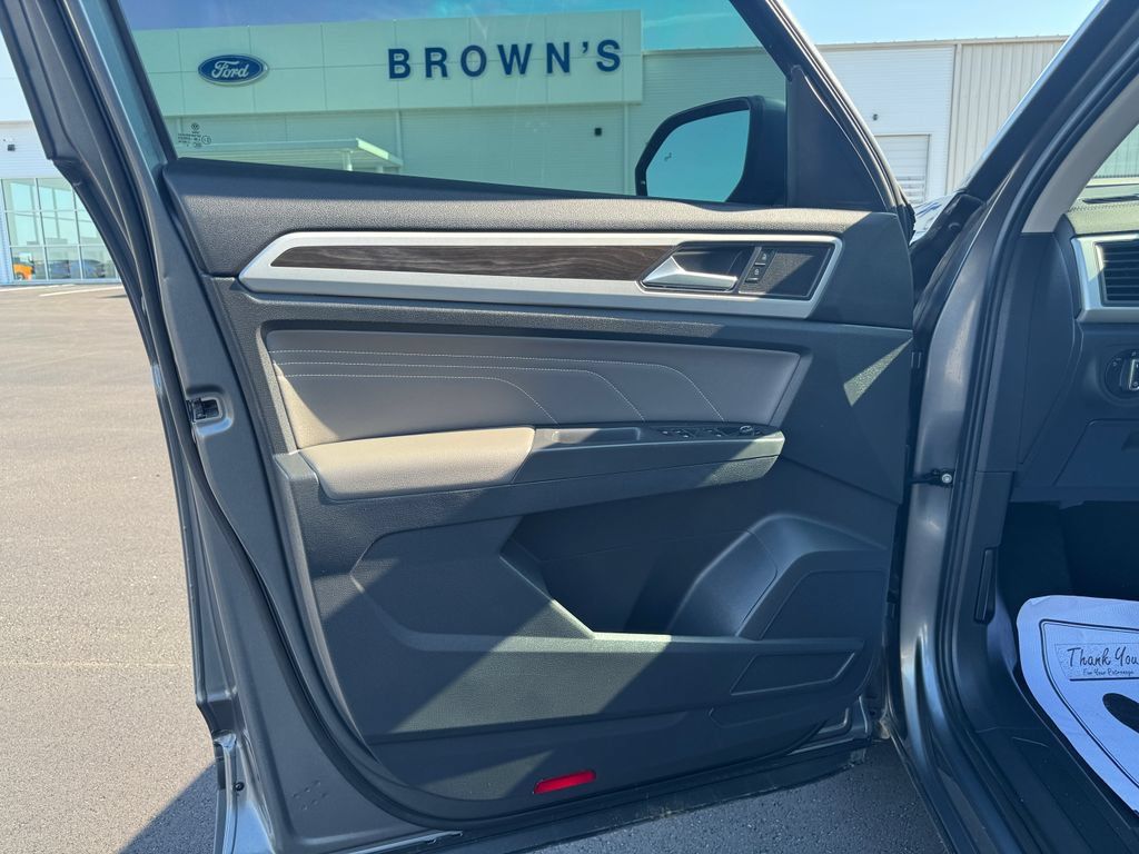 Used 2023 Volkswagen Atlas SE AWD/4WD image 13