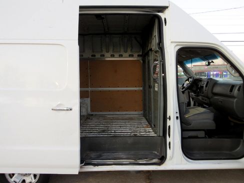 Used 2012 Nissan NV 2500 SV w/ Side Curtain Airbag Pkg image 16