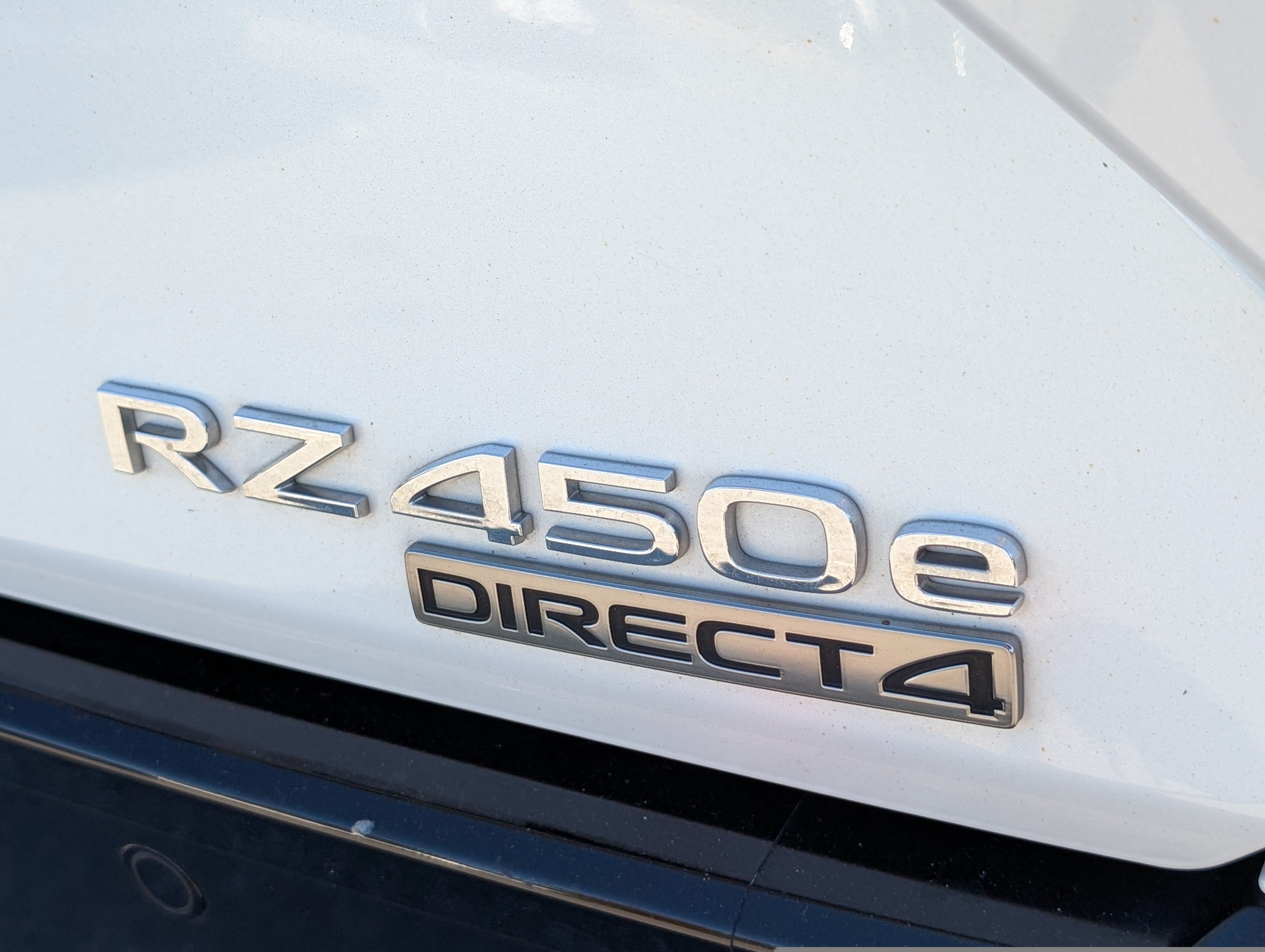 Used 2023 Lexus RZ 450e Premium w/ Accessory Package (2T) AWD/4WD image 9