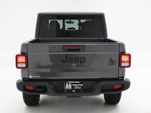 Used 2022 Jeep Gladiator Sport AWD/4WD image 7