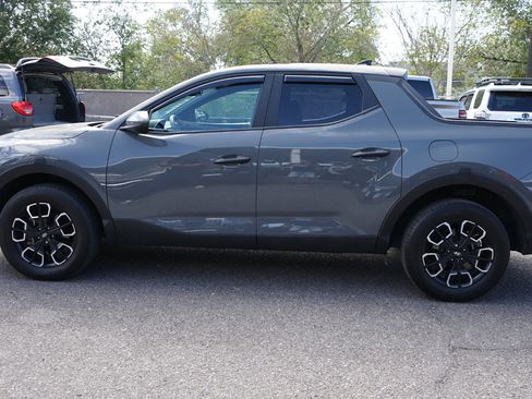 Used 2024 Hyundai Santa Cruz SE image 2