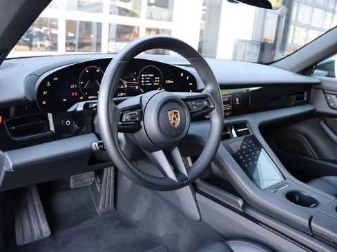 Used 2022 Porsche Taycan 4 Cross Turismo image 13