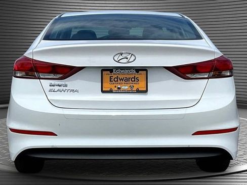Used 2018 Hyundai Elantra SE FWD image 5