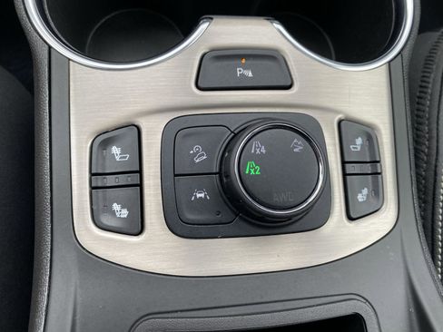 Used 2022 GMC Terrain Denali w/ LPO, Floor Liner Package image 24