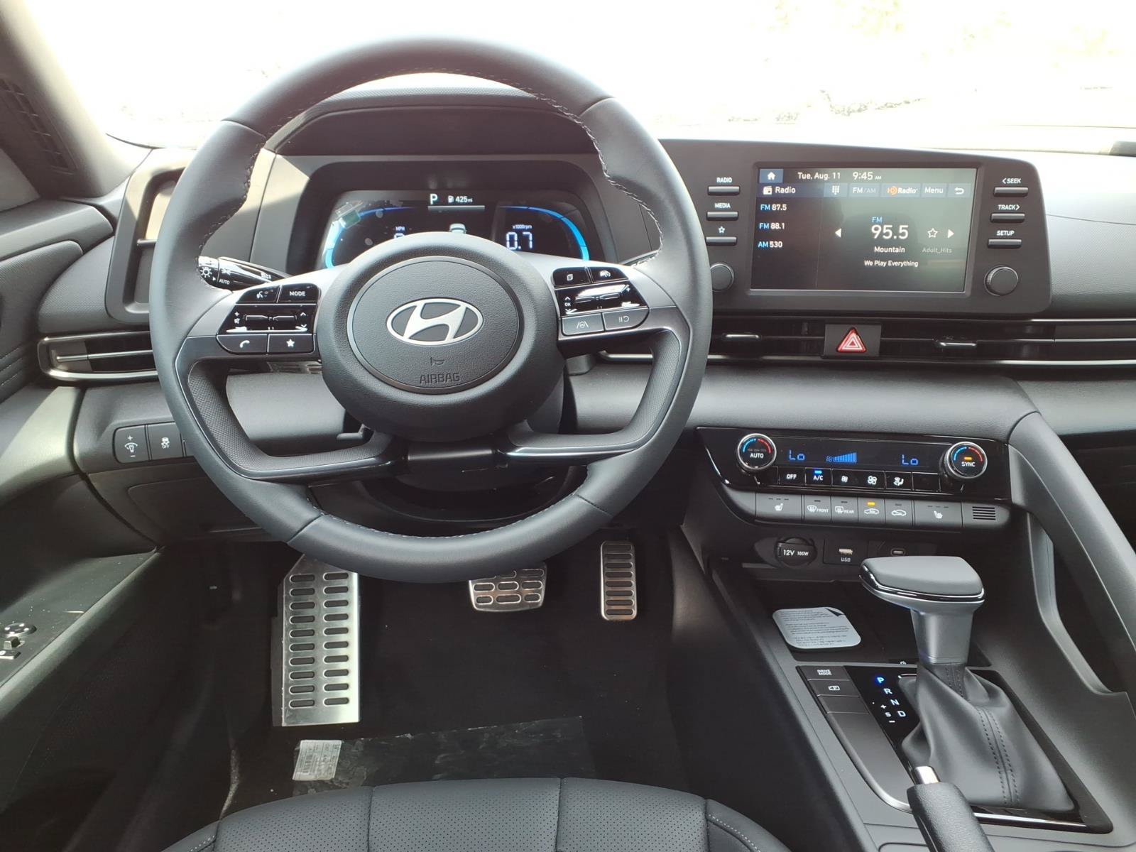 New 2026 Hyundai Elantra SEL Sport FWD image 10