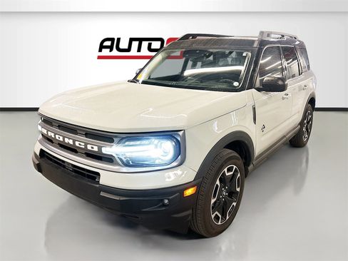 Used 2023 Ford Bronco Sport Outer Banks w/ Tech Package image 3