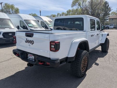 Used 2025 Jeep Gladiator Rubicon image 3