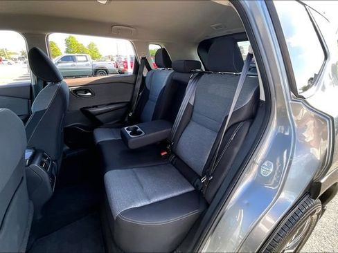Used 2021 Nissan Rogue SV FWD image 19