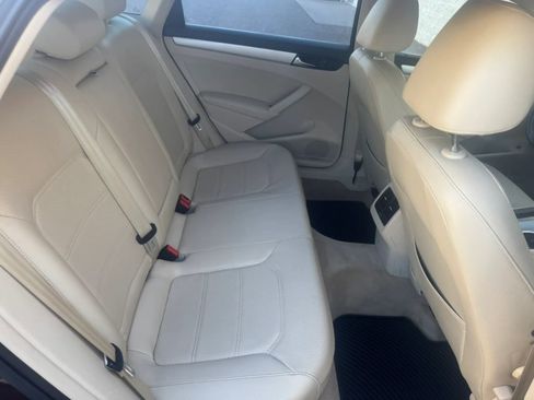 Used 2013 Volkswagen Passat TDI SE FWD image 18