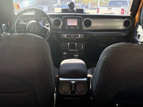 Used 2021 Jeep Wrangler Sport image 14