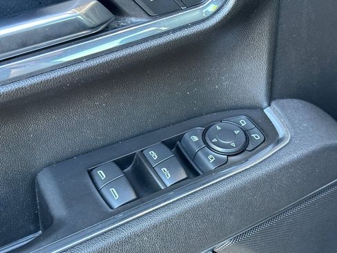 Used 2025 GMC Sierra 1500 SLT AWD/4WD image 12