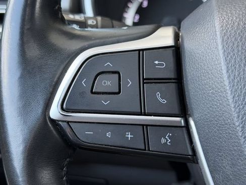 Used 2023 Toyota Highlander XLE FWD image 32