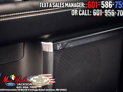 Used 2025 Ford Expedition Platinum image 14