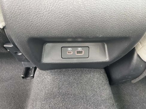 Used 2025 Nissan Altima 2.5 SV FWD image 12