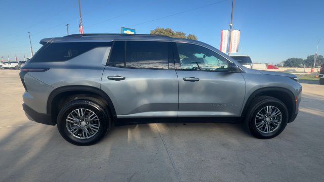 Used 2026 Chevrolet Traverse LT w/ Driver Confidence Package FWD image 9
