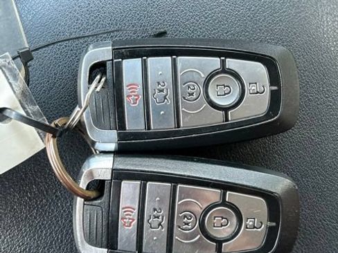 Used 2019 Ford Edge Titanium w/ Equipment Group 301A AWD/4WD image 61