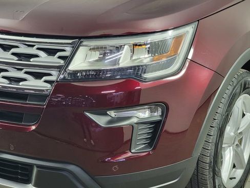 Certified 2019 Ford Explorer XLT w/ Equipment Group 202A FWD image 9