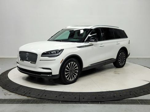 Used 2023 Lincoln Aviator Reserve w/ Elements Package Plus AWD/4WD image 4