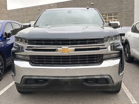 Used 2020 Chevrolet Silverado 1500 LT AWD/4WD image 2