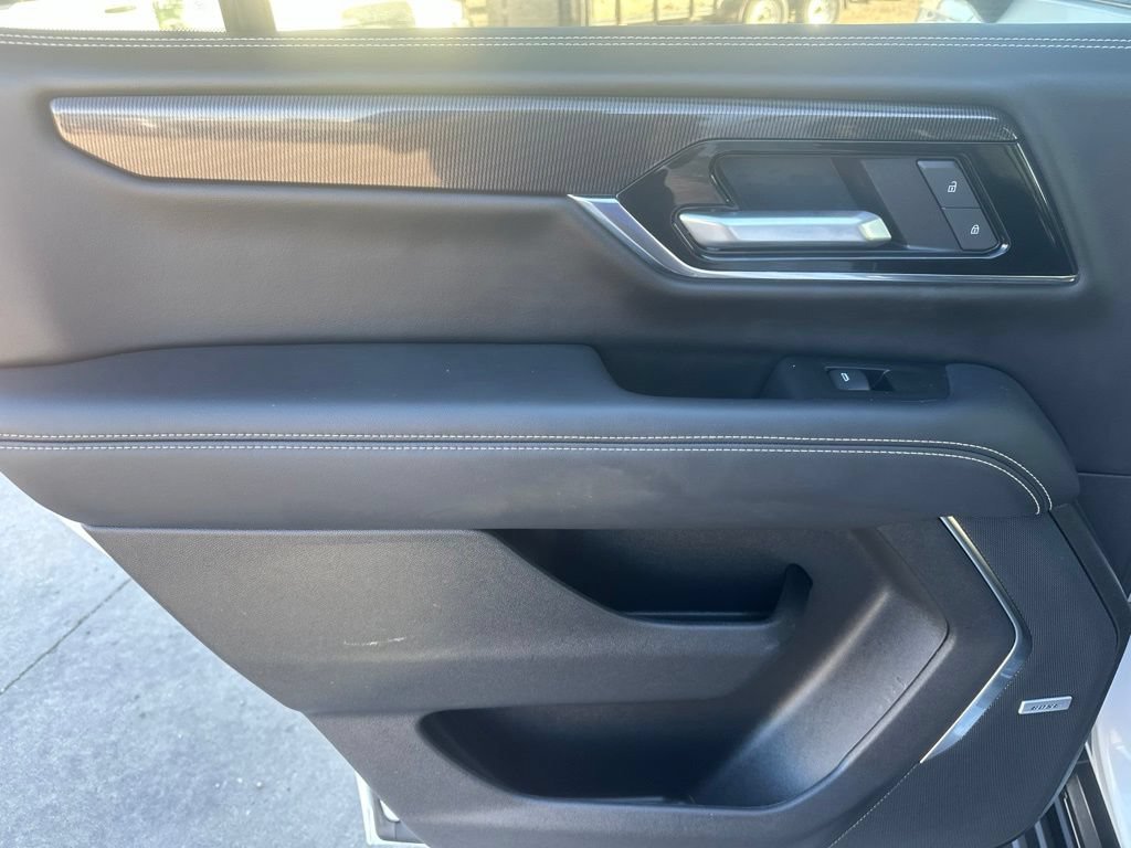 Certified 2025 GMC Yukon Elevation AWD/4WD image 19