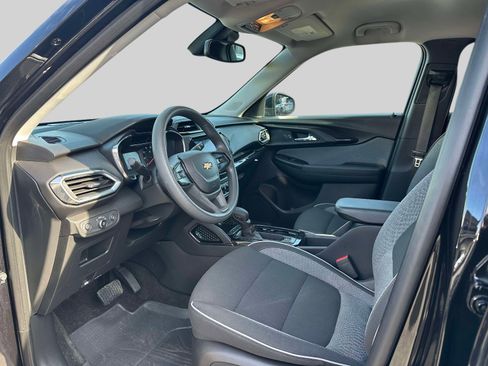 Used 2023 Chevrolet TrailBlazer LT w/ Convenience Package image 13