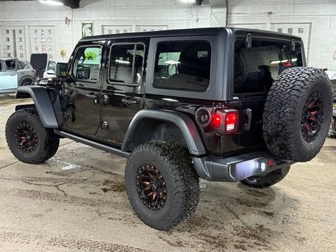Used 2024 Jeep Wrangler Willys image 5