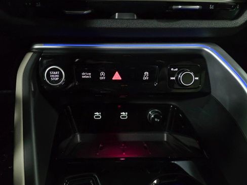 Used 2025 Audi Q5 Prestige image 30