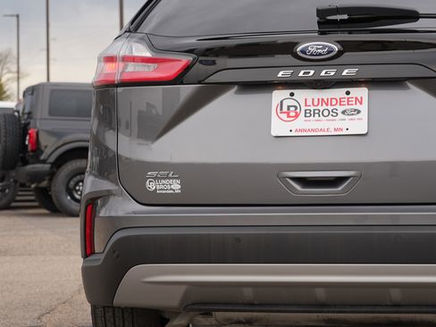Used 2024 Ford Edge SEL w/ Convenience Package AWD/4WD image 13